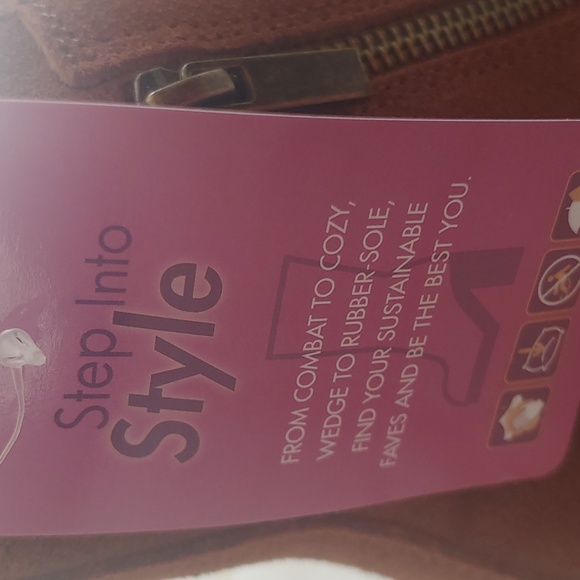 Ankle booties - Picture 7 of 8